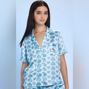 Hello Kitty Heart Print Limited Edition Pajama Shirt & Short set Size Large